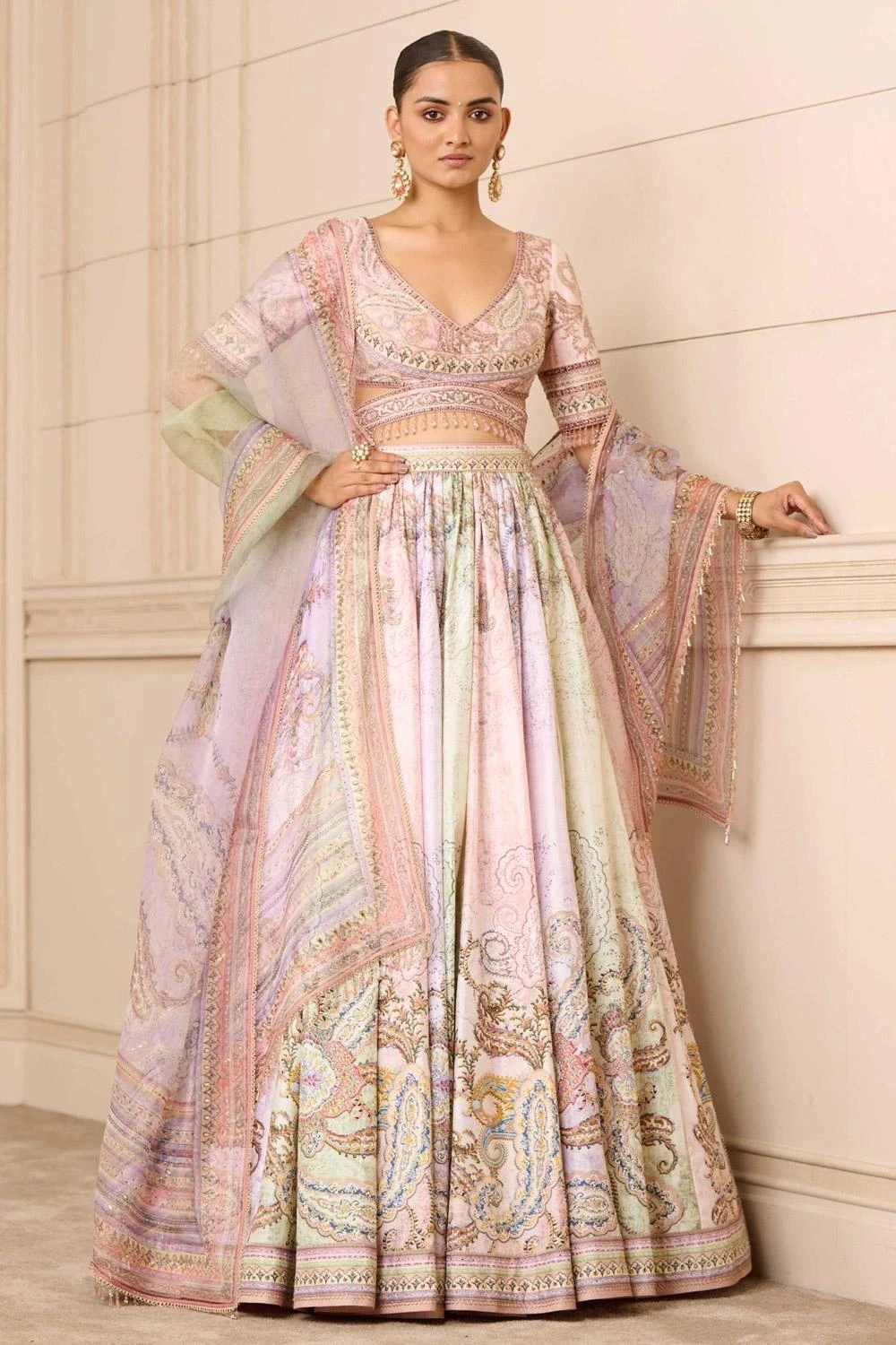 Tarun Tahiliani Black Paisley Printed Lehenga Set 2 Tarun Tahiliani Black Paisley Printed Lehenga Set - Image 2