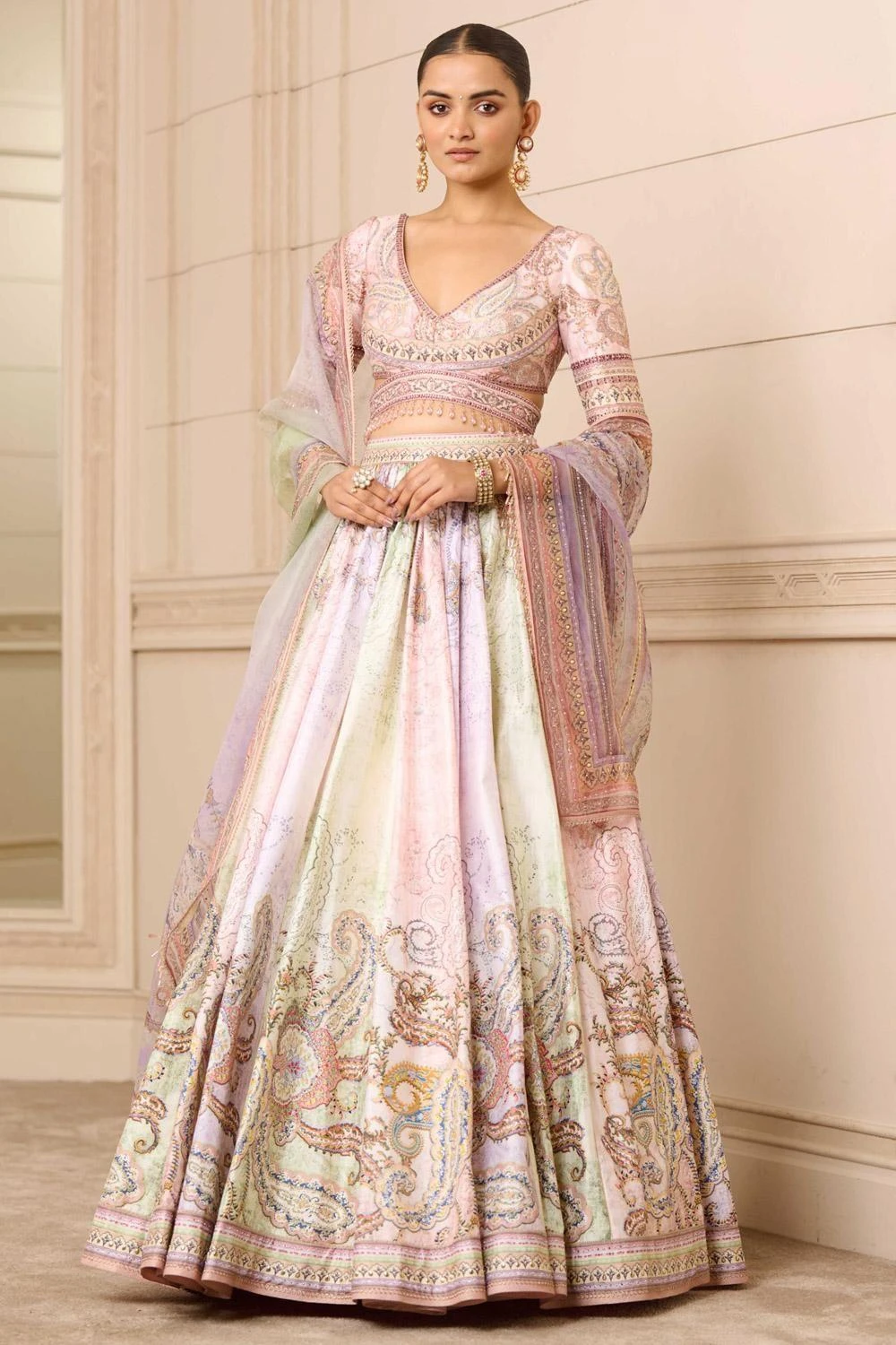 Tarun Tahiliani Black Paisley Printed Lehenga Set 4 Tarun Tahiliani Black Paisley Printed Lehenga Set - Image 4