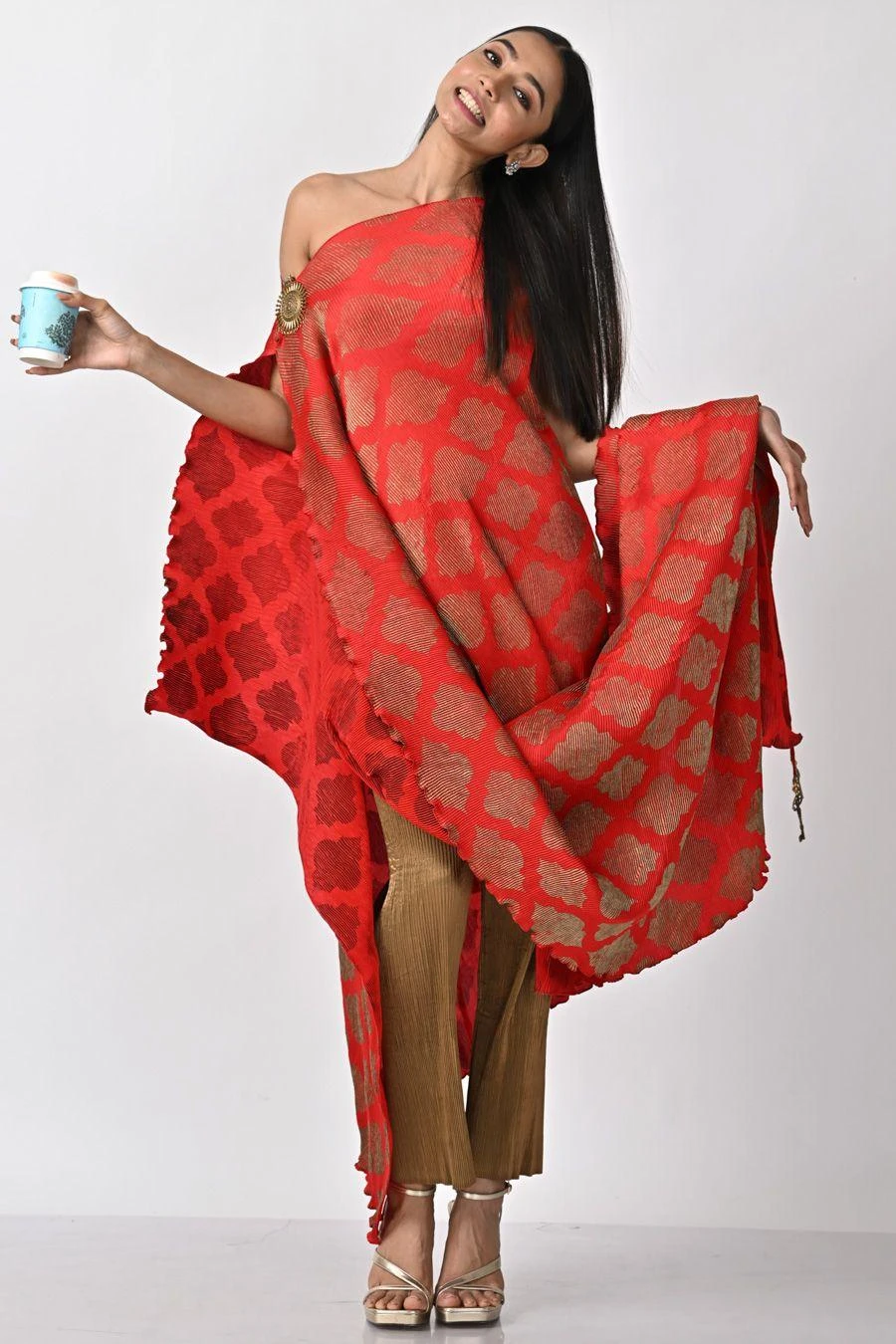 Kiran Uttam Ghosh Red Printed & Pleated Drape 3 Kiran Uttam Ghosh Red Printed & Pleated Drape - Image 3