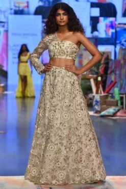 Payal Singhal Off White Embroidered Lehenga Set -Outlet Spiffy Fits Store 1411ps22 2