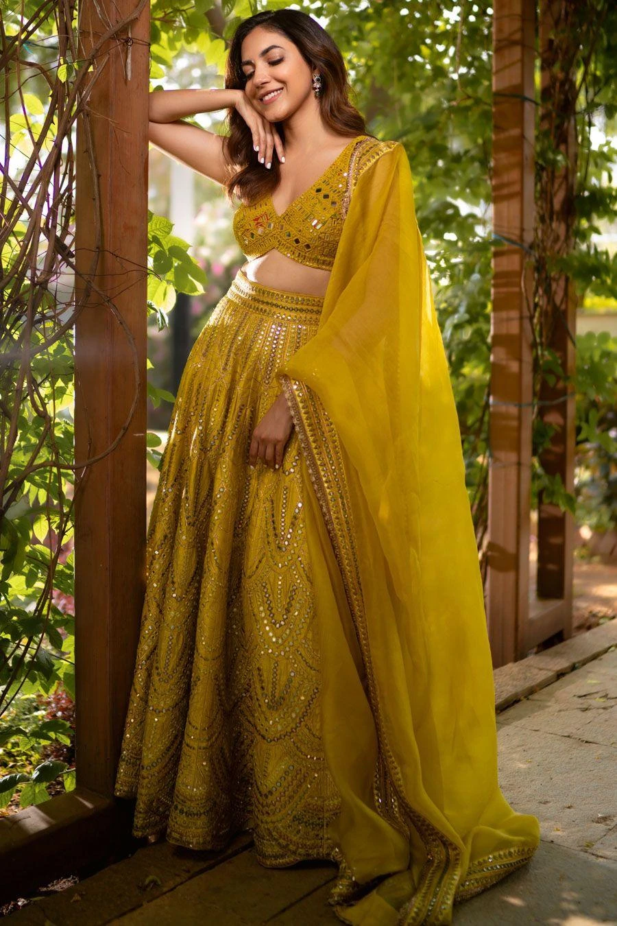 Archana Jaju Mustard Kalamkari Lehenga Set 4 Archana Jaju Mustard Kalamkari Lehenga Set - Image 4