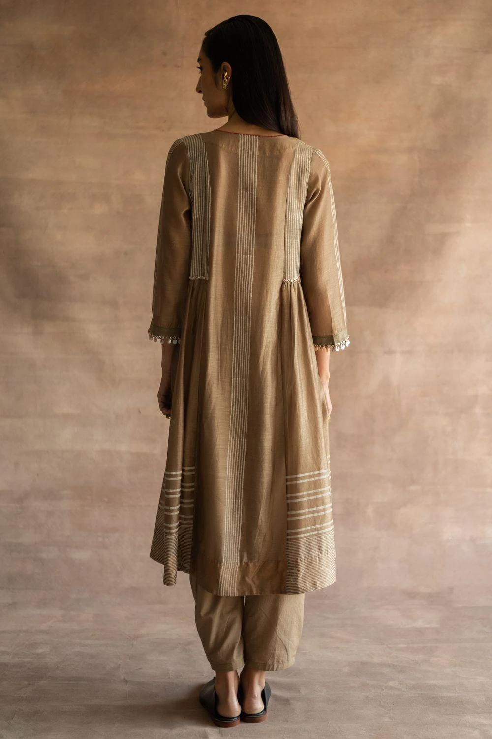 Swatti Kapoor Beige Inverted Pleat Pants 4 Swatti Kapoor Beige Inverted Pleat Pants - Image 4