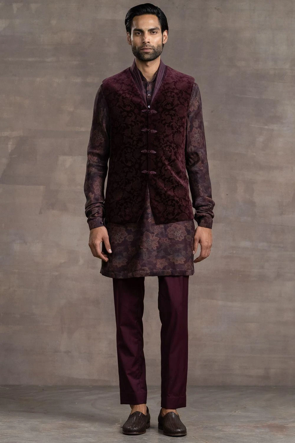 Tarun Tahiliani Men Wine Velvet Jacket Set 1 Tarun Tahiliani Men Wine Velvet Jacket Set
