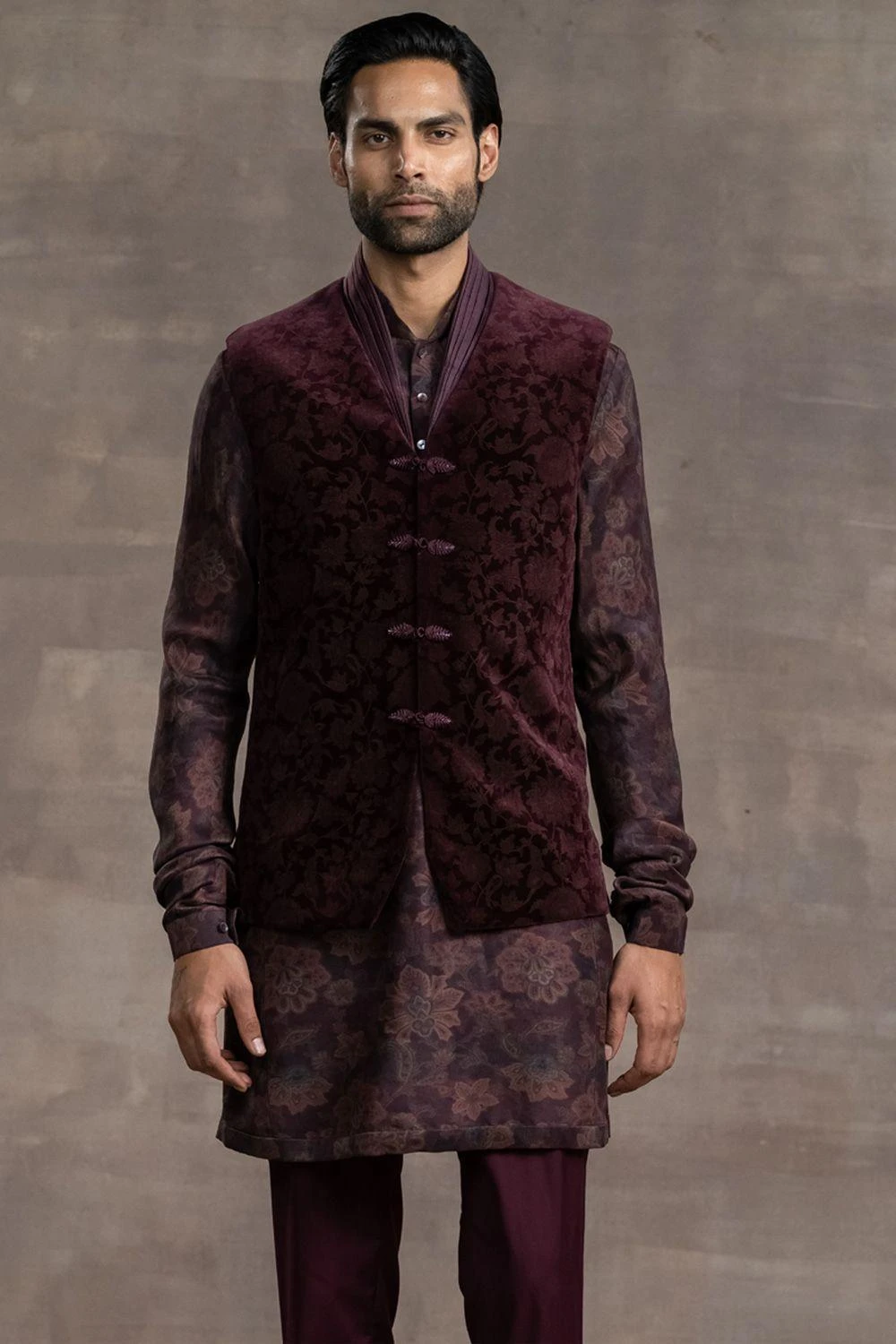 Tarun Tahiliani Men Wine Velvet Jacket Set 2 Tarun Tahiliani Men Wine Velvet Jacket Set - Image 2
