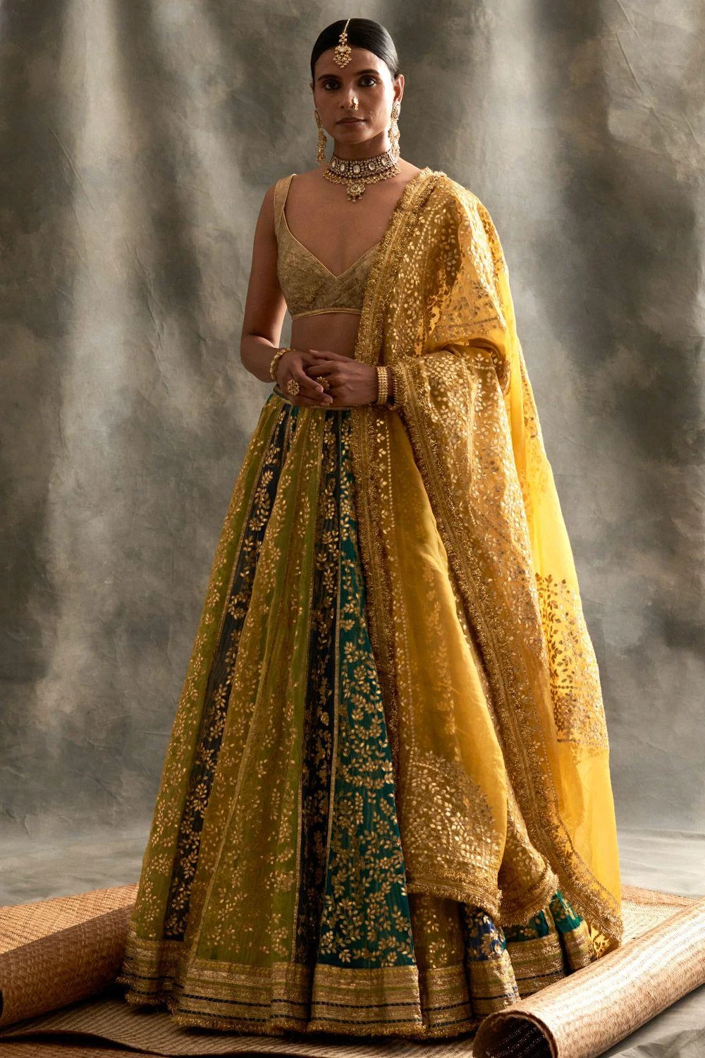 Itrh Colour Blocked Lehenga Set With Gota Patti Details 1 Itrh Colour Blocked Lehenga Set With Gota Patti Details