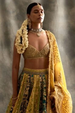 Itrh Colour Blocked Lehenga Set With Gota Patti Details 7 Itrh Colour Blocked Lehenga Set With Gota Patti Details -Outlet Spiffy Fits Store itrh1060 3