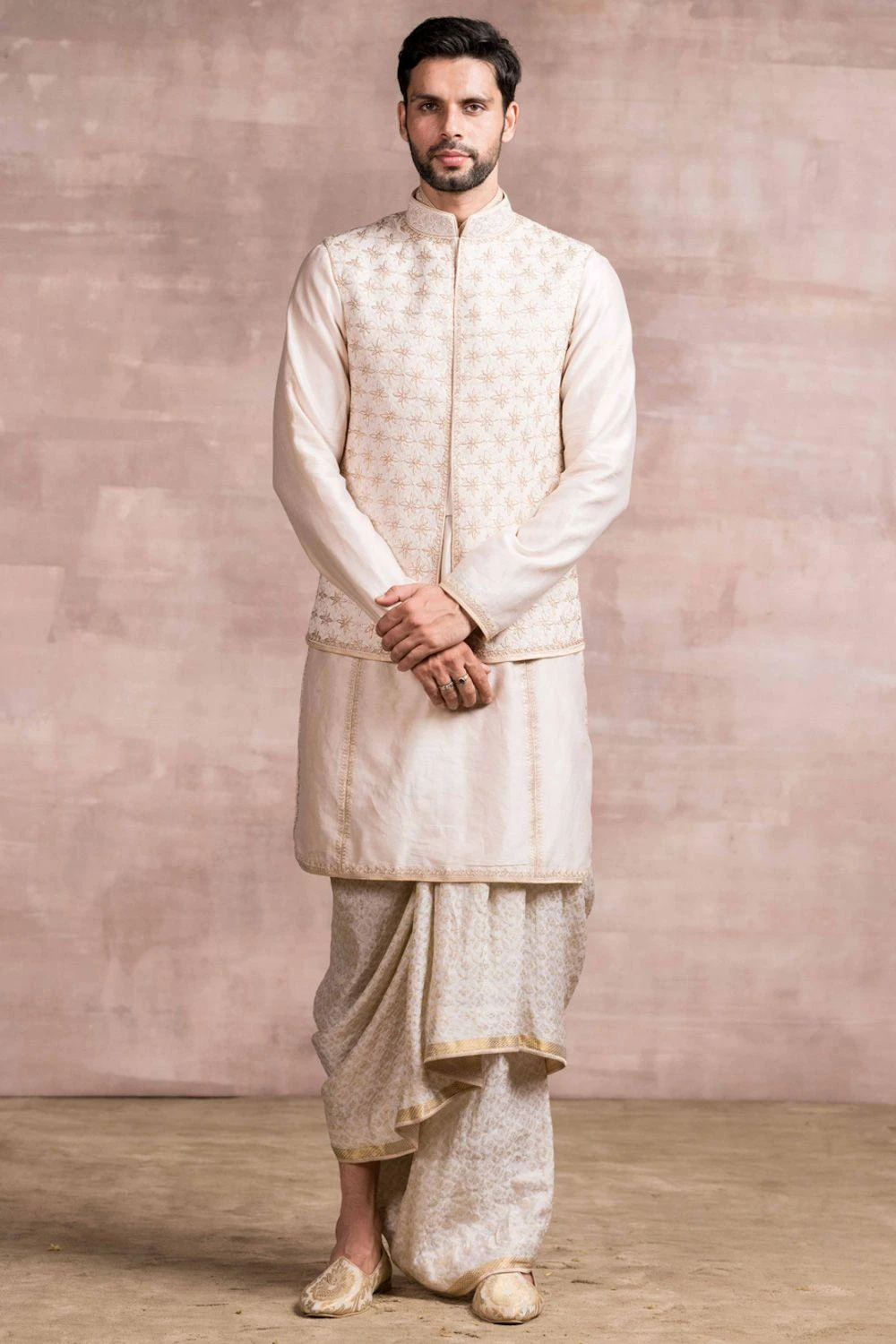 Tarun Tahiliani Men Beige Chikankari Embroidered Bundi Jacket 1 Tarun Tahiliani Men Beige Chikankari Embroidered Bundi Jacket