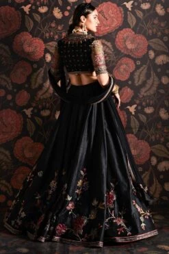 Ridhi Mehra Black Embroidered Lehenga Set -Outlet Spiffy Fits Store rmct 15 4 1